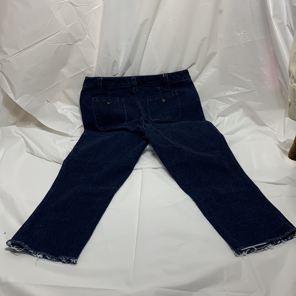 WOMEN’S Chaps Denim Cotton Jeans Size 10 w/ back pocket on front look - Picture 7 of 8
